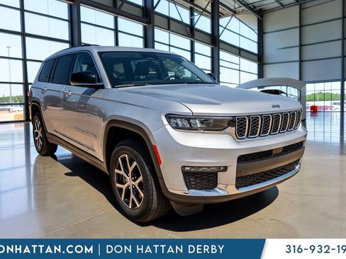 Used 2023 Jeep Grand Cherokee L Limited w/ Trailer Tow Group (B) AWD/4WD image 31