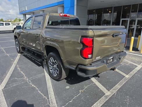 Used 2024 Chevrolet Colorado LT w/ LT Convenience Package III RWD image 3