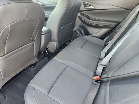 Certified 2025 Buick Encore GX Preferred FWD image 29