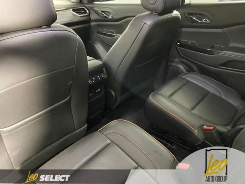 Used 2023 GMC Acadia AT4 w/ Technology Package AWD/4WD image 25