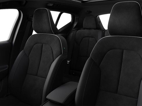 New 2026 Volvo XC40 B5 Ultra w/ Climate Package image 5