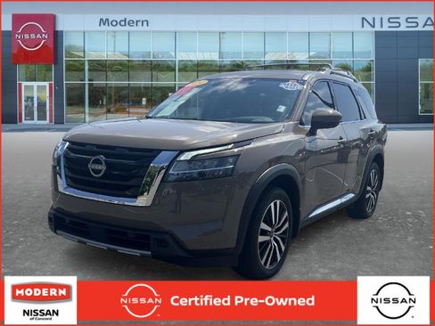 Certified 2024 Nissan Pathfinder Platinum AWD/4WD image 1