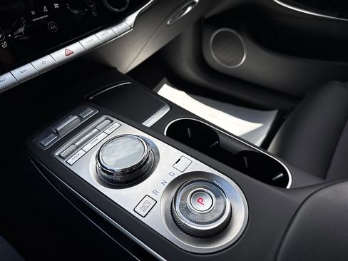 Used 2025 Genesis GV70 2.5T image 23