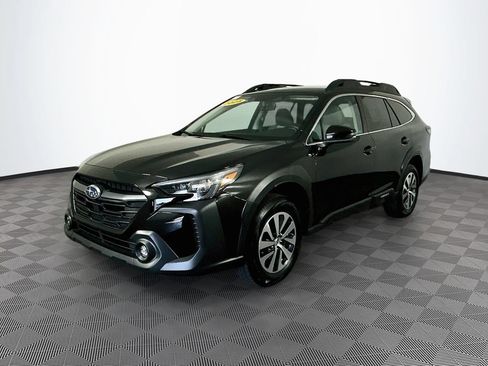 Certified 2025 Subaru Outback Premium AWD/4WD image 5