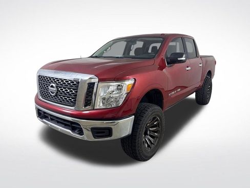 Used 2018 Nissan Titan SV AWD/4WD image 17