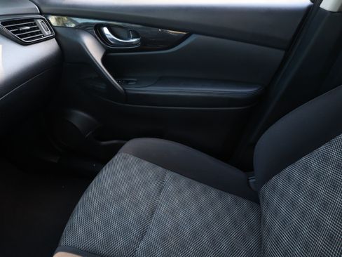 Used 2019 Nissan Rogue Sport SV AWD/4WD image 12