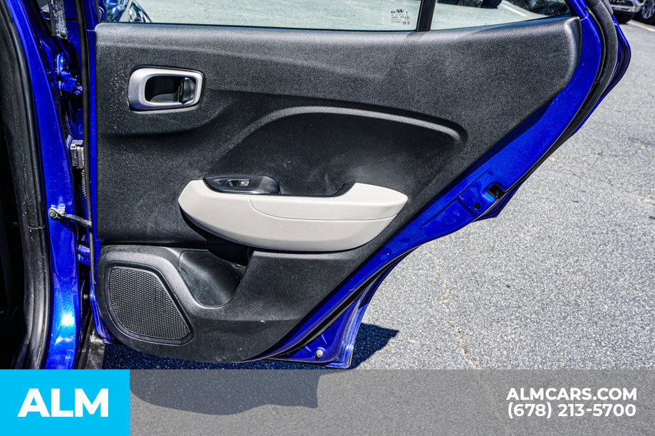 Used 2025 Hyundai Venue SEL FWD image 52