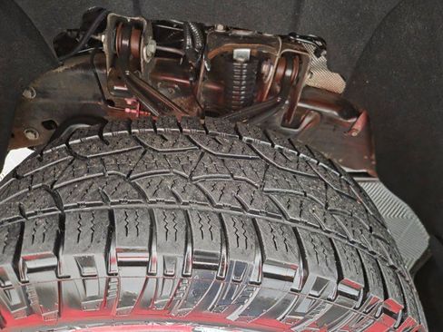 Used 2016 Chevrolet Silverado 2500 LT w/ LT Convenience Package image 79