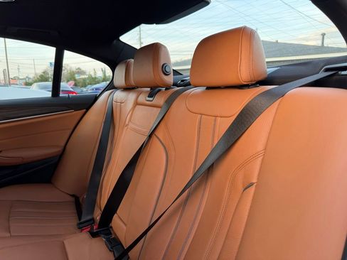 Used 2019 BMW 530i xDrive image 25