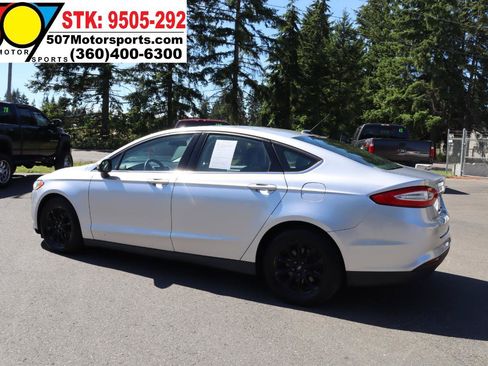 Used 2015 Ford Fusion S FWD image 5