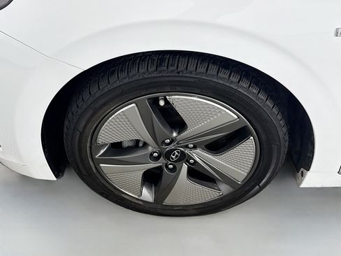 Used 2020 Hyundai Ioniq Limited image 38