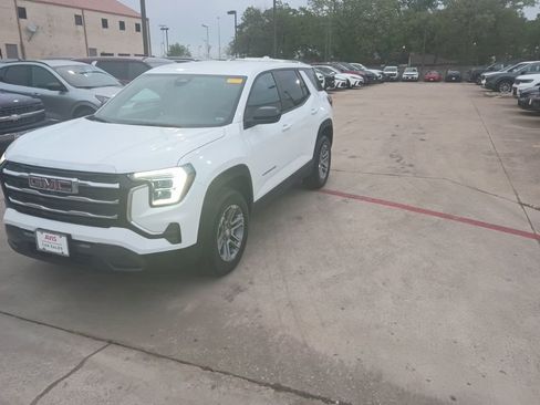 Used 2025 GMC Terrain Elevation image 1