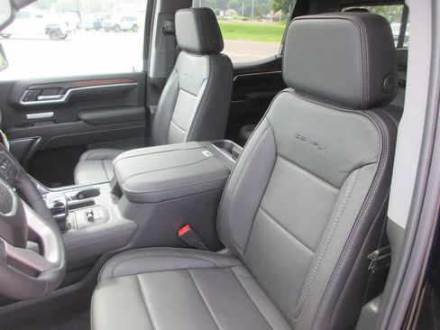 New 2026 GMC Sierra 1500 Denali AWD/4WD image 13
