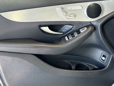 Used 2019 Mercedes-Benz GLC 300 image 17