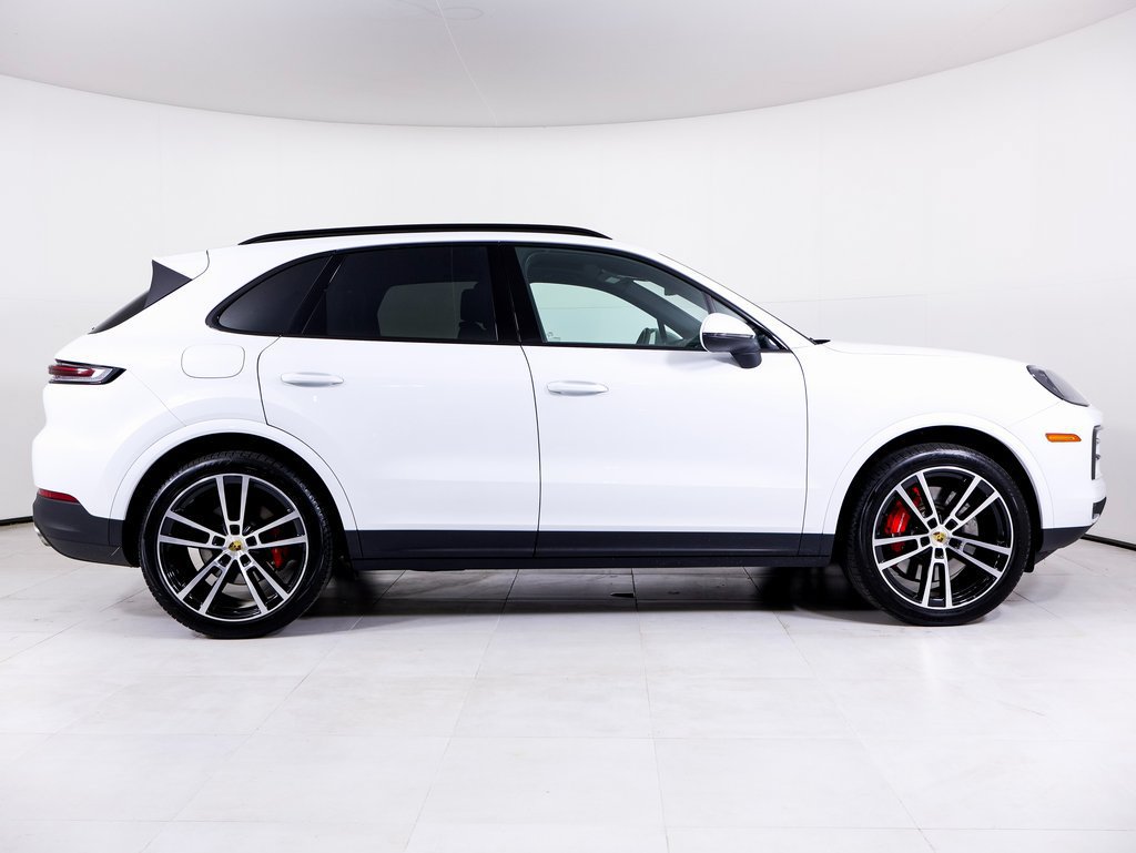 Certified 2024 Porsche Cayenne S AWD/4WD image 27