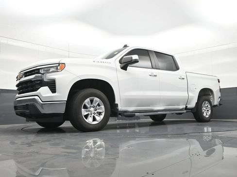 Used 2024 Chevrolet Silverado 1500 LT RWD image 24