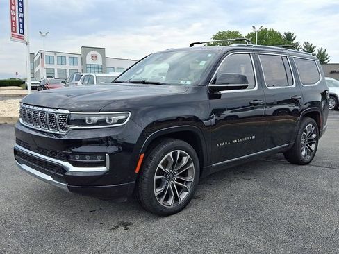 Certified 2022 Jeep Grand Wagoneer Series III AWD/4WD image 3