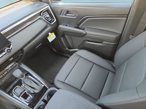 New 2026 GMC Canyon Elevation w/ Convenience Package image 19