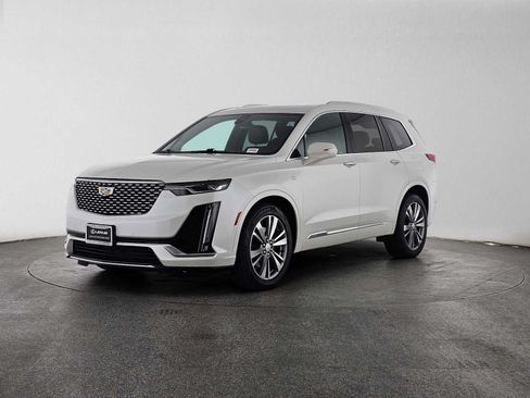 Used 2020 Cadillac XT6 Premium Luxury FWD image 7