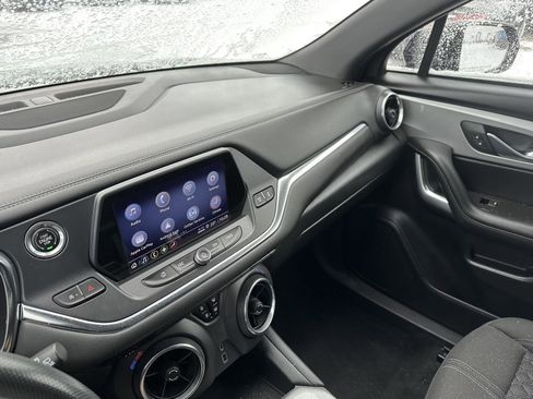 Used 2021 Chevrolet Blazer LT image 39