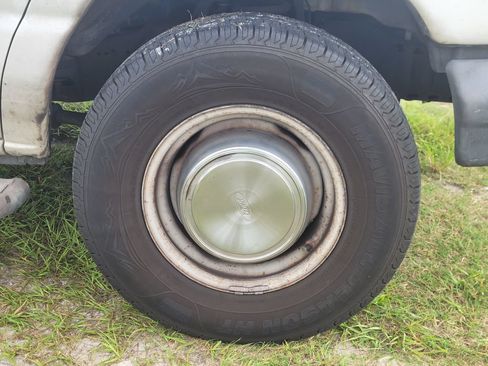 Used 2006 Ford E-250 and Econoline 250 RWD image 6