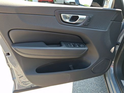 Certified 2024 Volvo XC60 B5 Core w/ Protection Package Premier AWD/4WD image 13