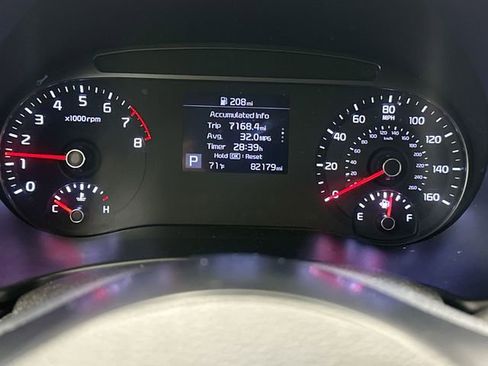 Used 2020 Kia Soul LX FWD image 11