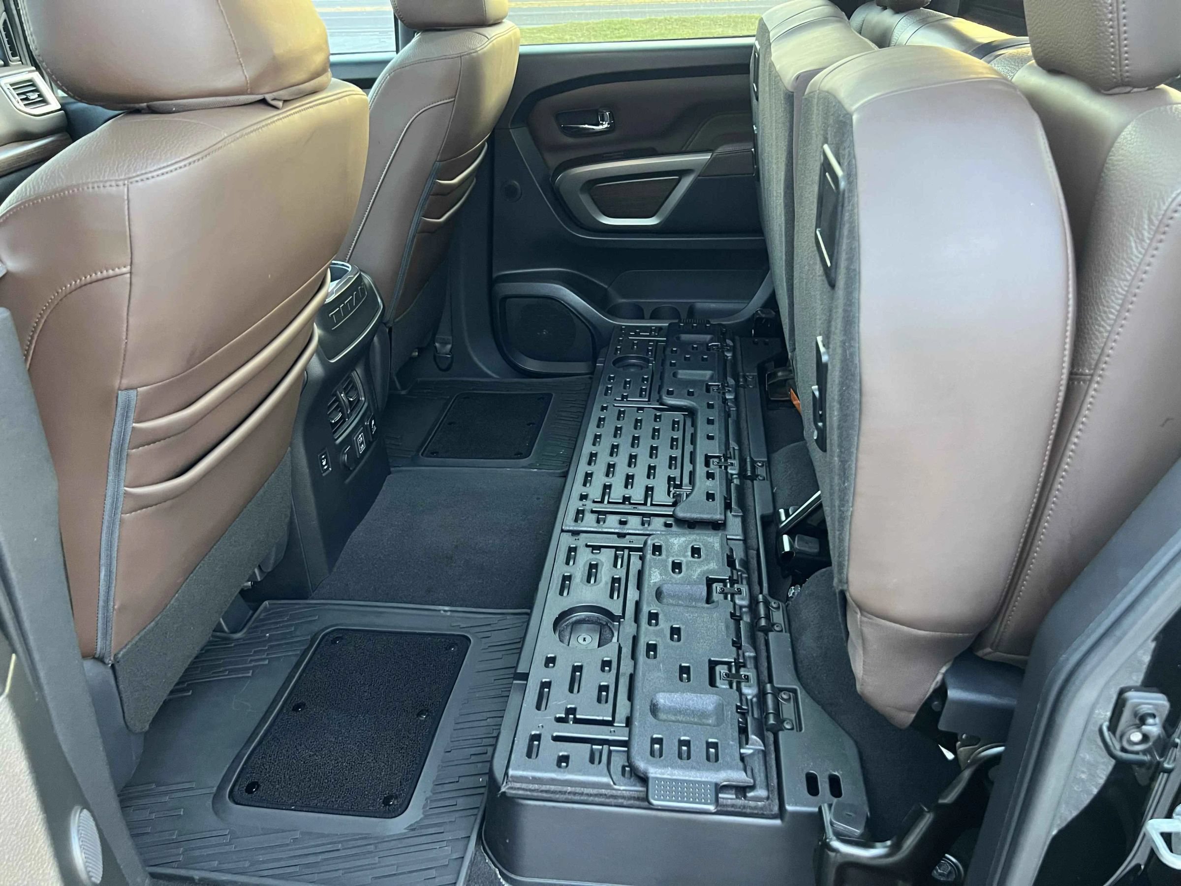Used 2021 Nissan Titan Platinum Reserve w/ Moonroof Package RWD image 35
