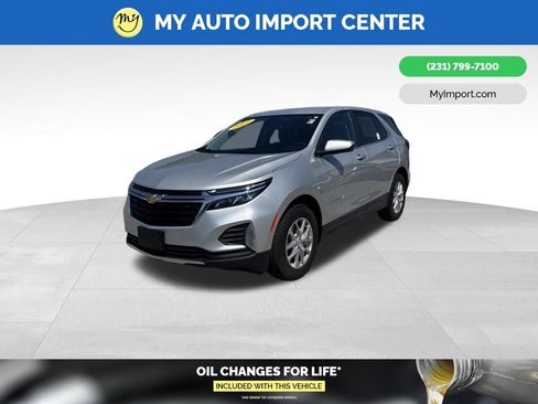 Used 2022 Chevrolet Equinox LT w/ Driver Convenience Package AWD/4WD image 3