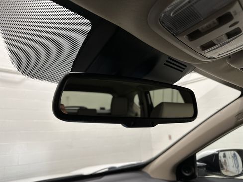 Used 2020 Honda CR-V Touring image 27