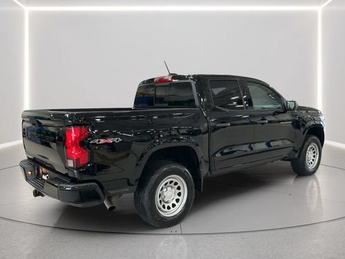 Used 2024 Chevrolet Colorado W/T w/ WT Convenience Package II AWD/4WD image 6