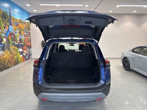 Used 2023 Nissan Rogue SV image 42