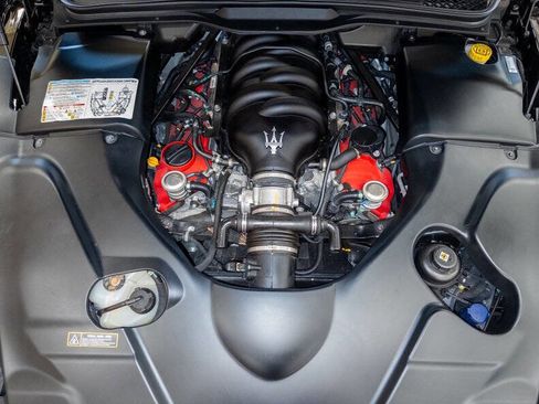 Used 2015 Maserati GranTurismo Sport image 20