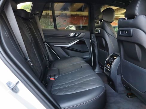Used 2023 BMW X5 xDrive40i w/ Premium Package AWD/4WD image 48