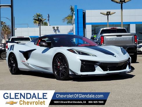 Used 2023 Chevrolet Corvette Z06 w/ Z07 Performance Package image 10