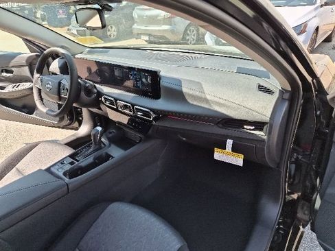 New 2026 Nissan Sentra SV FWD image 10