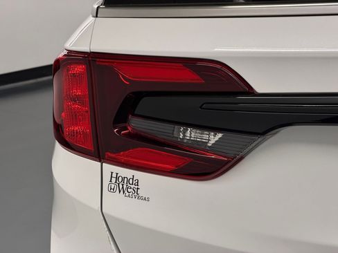 New 2026 Honda Odyssey Touring image 13