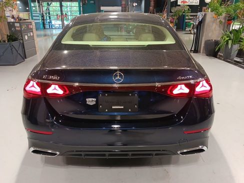 Used 2024 Mercedes-Benz E 350 4MATIC Sedan image 10