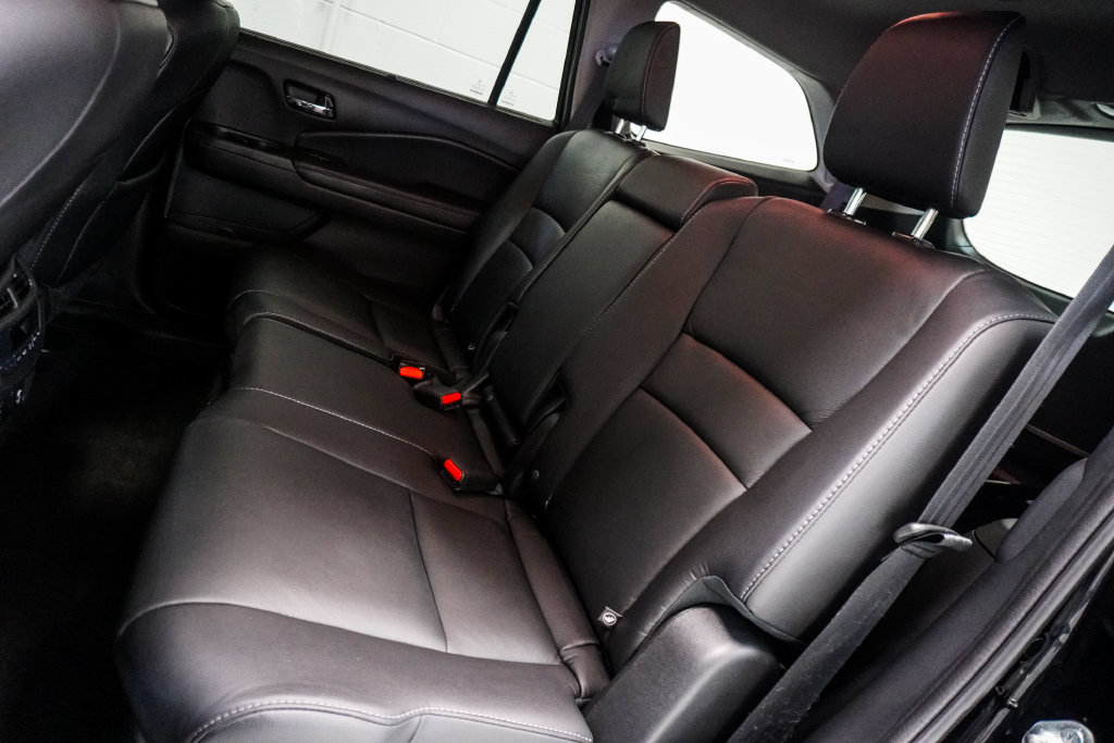 Used 2017 Honda Pilot Touring image 9