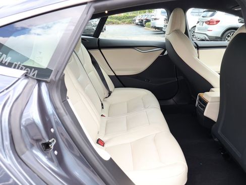 Used 2020 Tesla Model S Long Range Plus AWD/4WD image 38