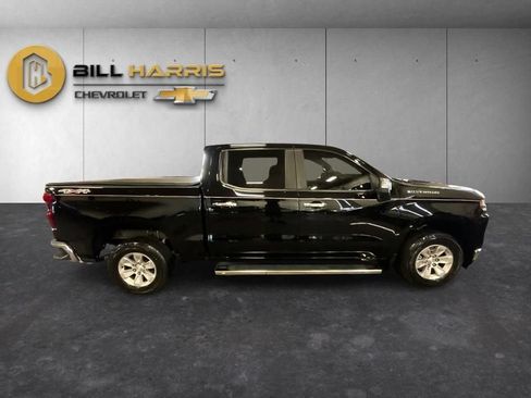 Used 2021 Chevrolet Silverado 1500 LT AWD/4WD image 9