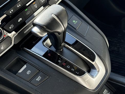 Used 2018 Honda CR-V Touring image 26