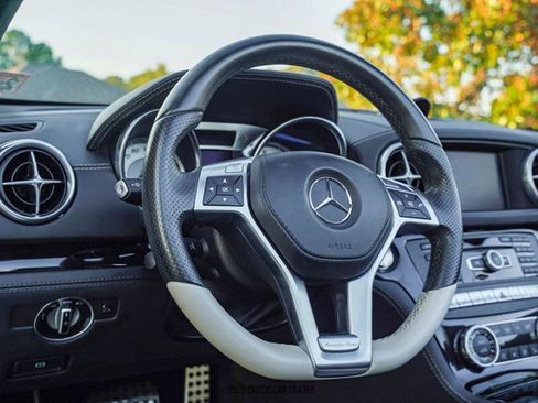 Used 2015 Mercedes-Benz SL 550 image 30