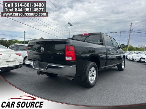 Used 2017 RAM 1500 Classic SLT AWD/4WD image 2