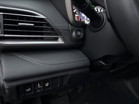 Used 2024 Subaru Outback Touring XT image 12