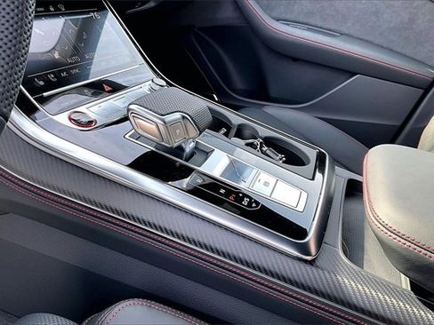 New 2026 Audi SQ8 Prestige image 9