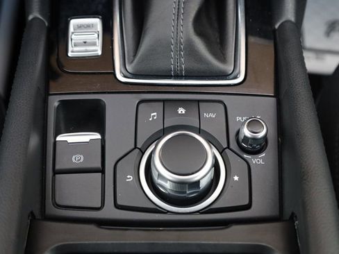 Used 2017 MAZDA MAZDA3 Sport w/ Preferred Equipment Package image 40