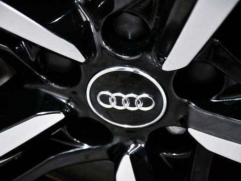 Used 2023 Audi SQ7 Prestige AWD/4WD image 95