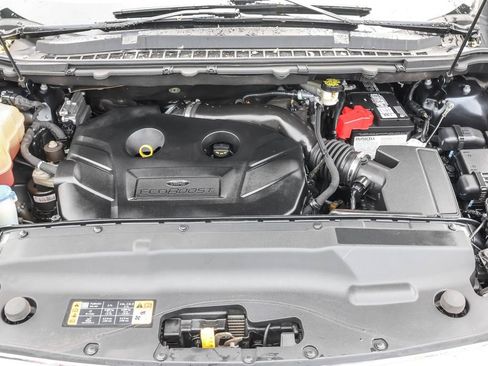 Used 2018 Ford Edge SEL w/ Equipment Group 201A AWD/4WD image 41