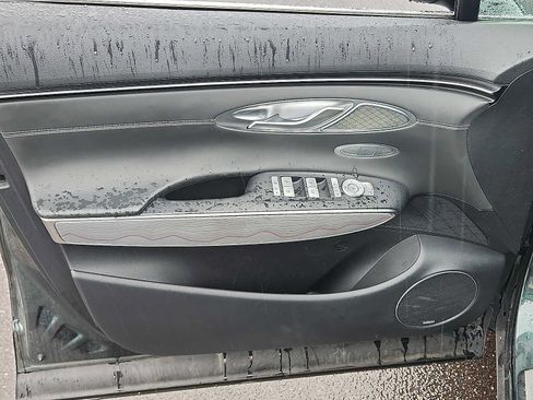 Used 2022 Genesis GV70 2.5T w/ Advanced Package image 12